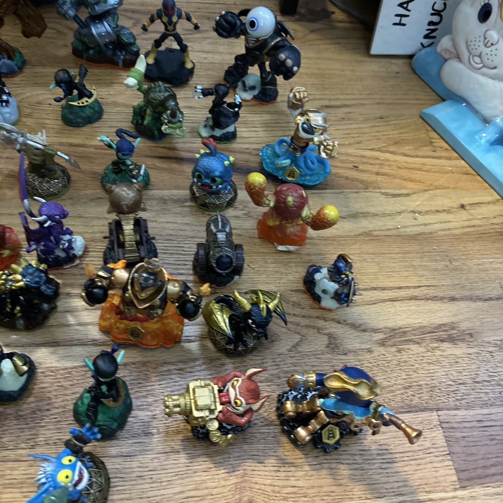 Activision Skylanders Disney Infinity Figure Lot Mixed Size Multicolor Good Used - Picture 9 of 9